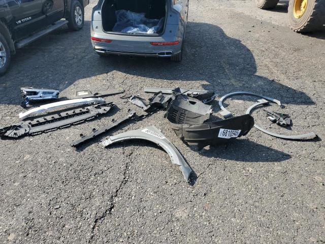 WA1C4AFYXK2002747 - 2019 AUDI SQ5 PRESTIGE GRAY photo 12