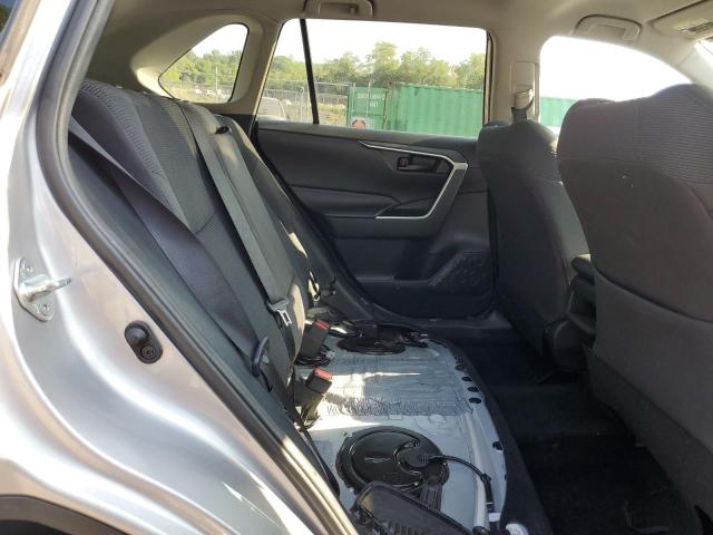 2T3F1RFV4LC086588 - 2020 TOYOTA RAV4 LE SILVER photo 11