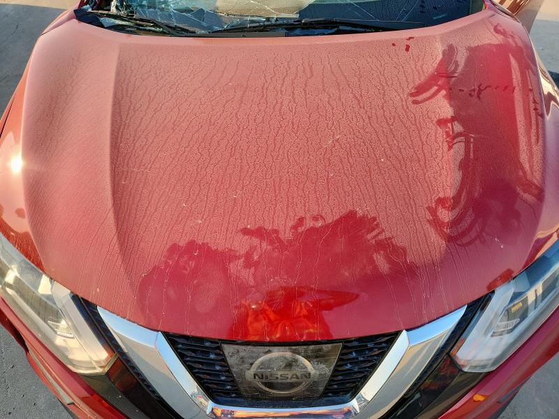 JN8AT2MT4HW397589 - 2017 NISSAN ROGUE S RED photo 12