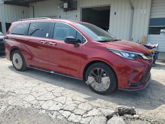 5TDDRKEC5RS199529 - 2024 TOYOTA SIENNA XSE BURGUNDY photo 4