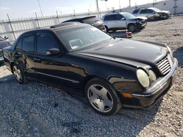 WDBJF70J7YA981310 - 2000 MERCEDES-BENZ E 430 BLACK photo 4