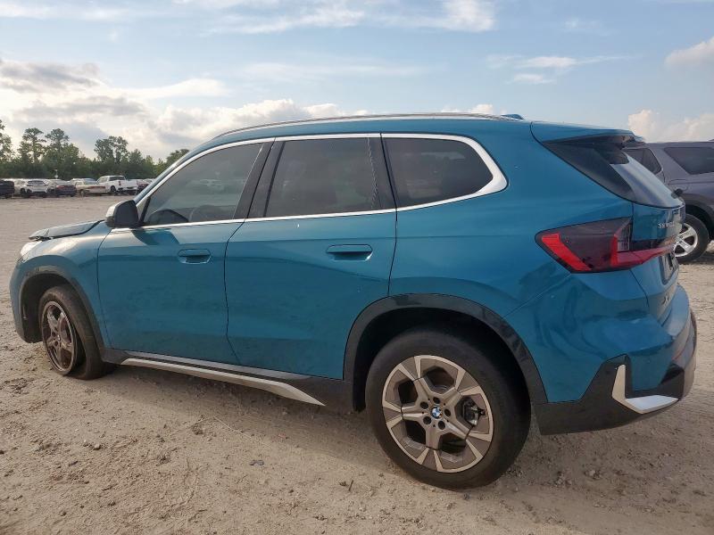 WBX73EF06R5Y82689 - 2024 BMW X1 XDRIVE28I BLUE photo 2