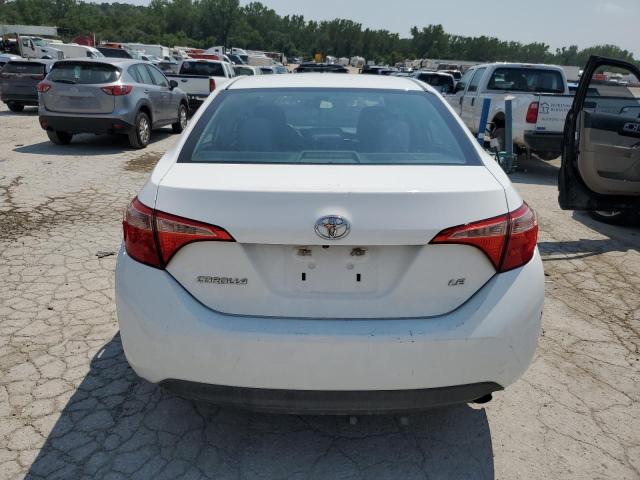 5YFBURHE6HP584312 - 2017 TOYOTA COROLLA L 白色 照片 6