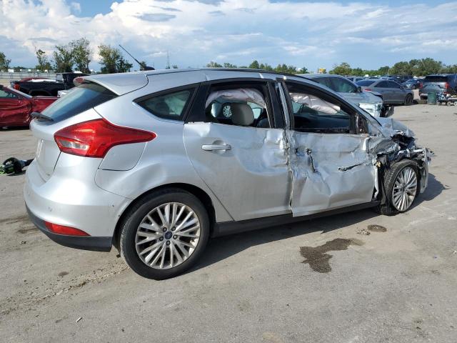 1FADP3N27JL249684 - 2018 FORD FOCUS TITANIUM SILVER photo 3