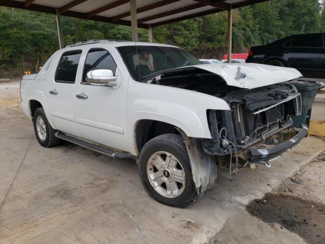 3GNFK12348G271000 - 2008 CHEVROLET AVALANCHE K1500 WHITE photo 4