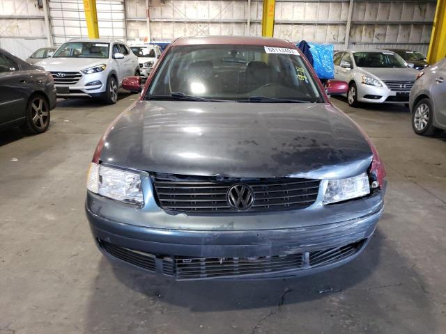 WVWPD63B9XE379578 - 1999 VOLKSWAGEN PASSAT GLX Tünd qırmızı foto 5