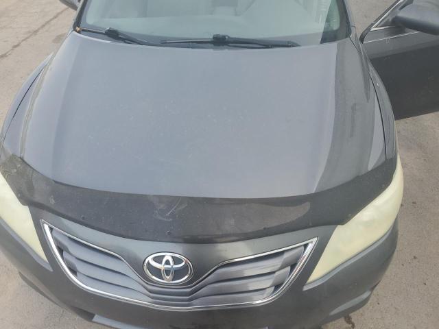 4T1BF3EK5AU104962 - 2010 TOYOTA CAMRY BASE GRAY photo 11