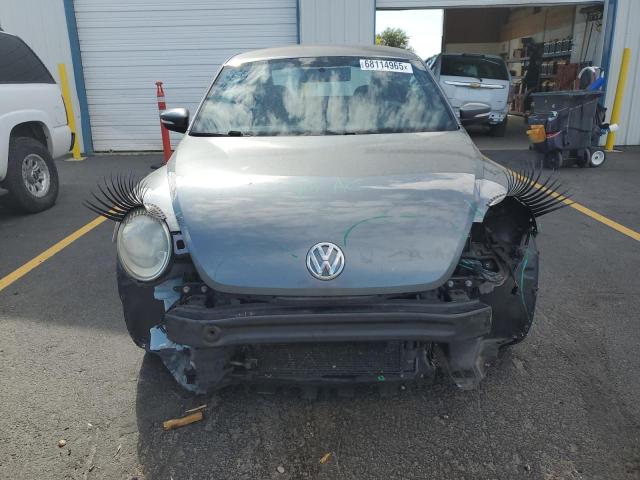 3VWJP7AT1CM619206 - 2012 VOLKSWAGEN BEETLE Մոխրագույն լուսանկար 5