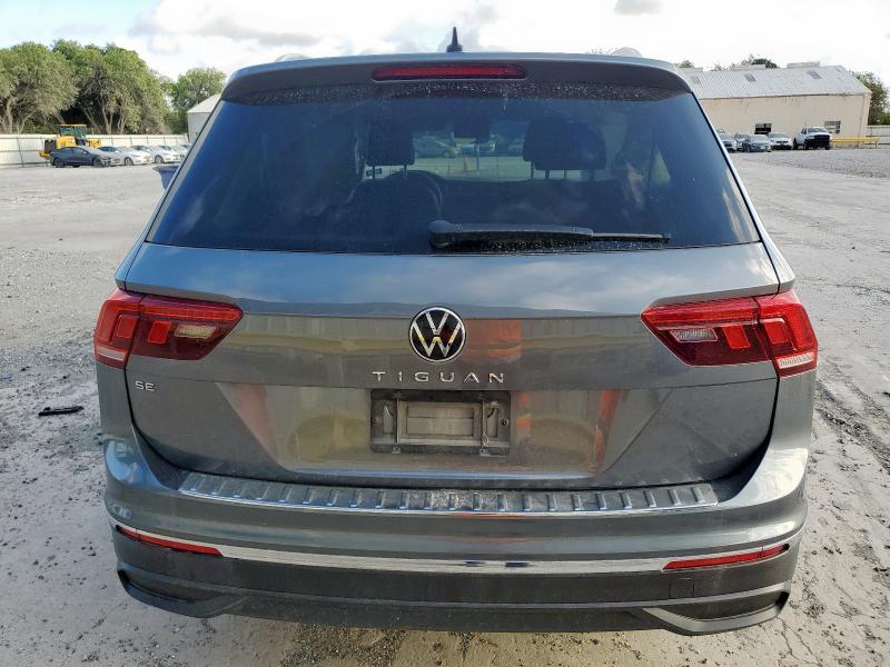 3VV3B7AX0NM157285 - 2022 VOLKSWAGEN TIGUAN SE GRAY photo 6