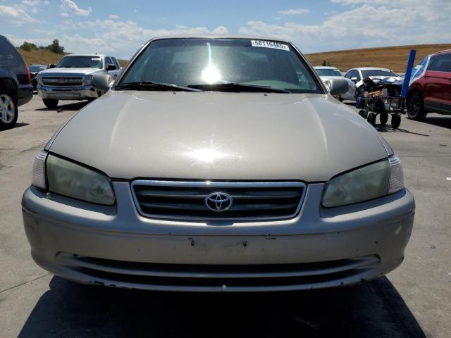 4T1BG28K01U073977 - 2001 TOYOTA CAMRY CE ოქროსფერი ფოტო 5
