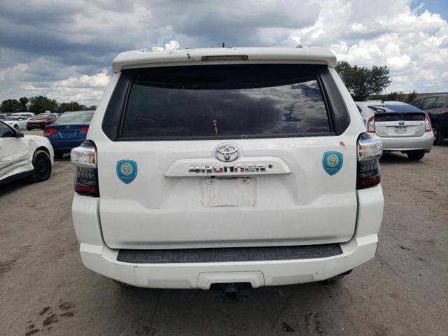 JTEBU5JR8J5532457 - 2018 TOYOTA 4RUNNER SR5/SR5 PREMIUM WHITE photo 6