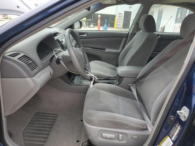 4T1BE32K45U408555 - 2005 TOYOTA CAMRY LE BLUE photo 7