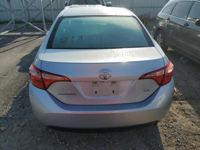 5YFBURHE3HP570481 - 2017 TOYOTA COROLLA L SILVER photo 6