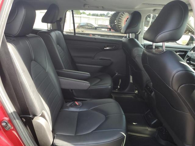 5TDGZRAH8NS541329 - 2022 TOYOTA HIGHLANDER XLE RED photo 11