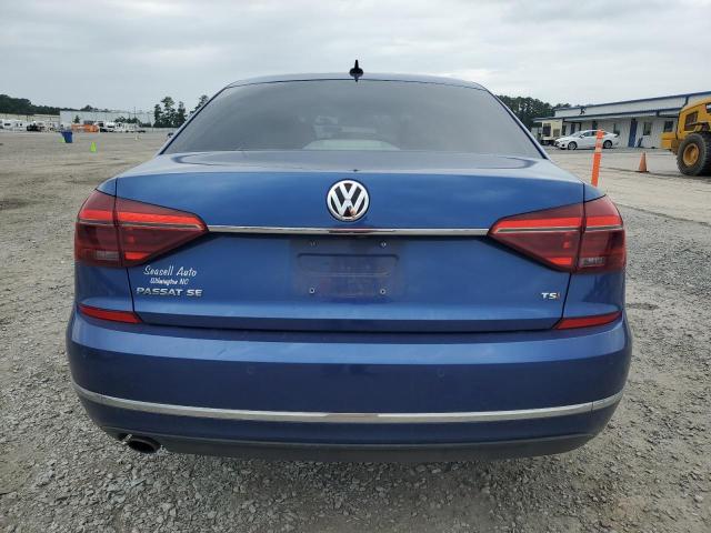 1VWGT7A33HC051393 - 2017 VOLKSWAGEN PASSAT SE 蓝色 照片 6