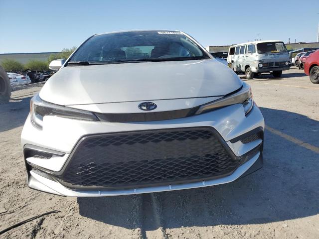 5YFS4MCE1SP226536 - 2025 TOYOTA COROLLA SE 银色 照片 5