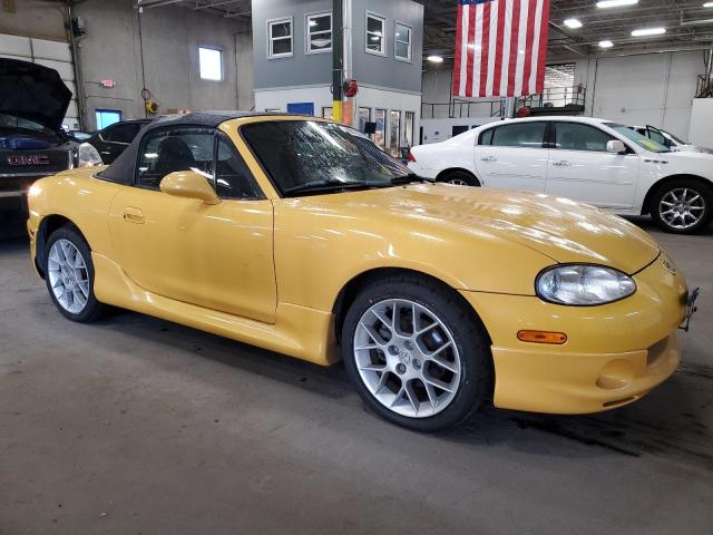 JM1NB353220226323 - 2002 MAZDA MX-5 MIATA BASE YELLOW photo 4
