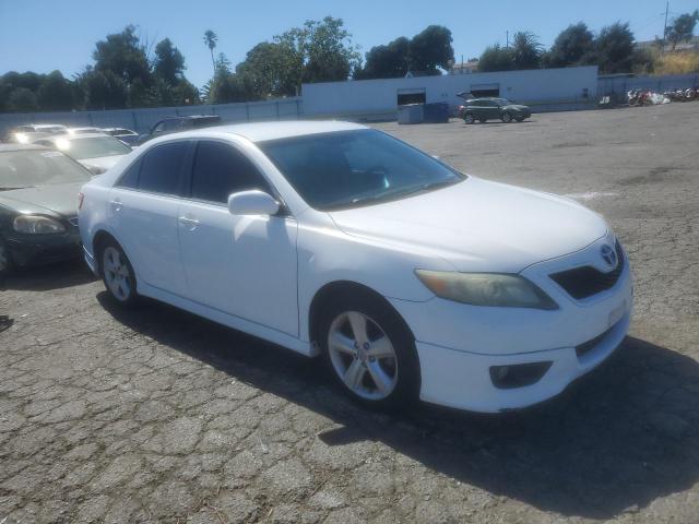 4T1BF3EK6AU544690 - 2010 TOYOTA CAMRY BASE WHITE photo 4