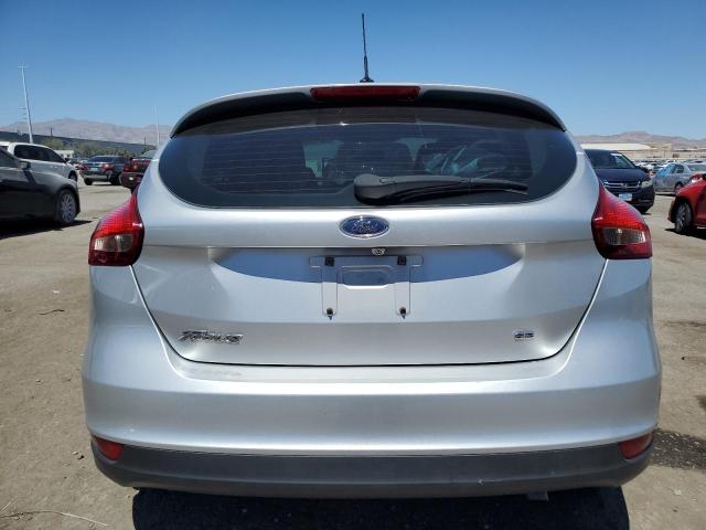 1FADP3K2XJL231457 - 2018 FORD FOCUS SE SILVER photo 6