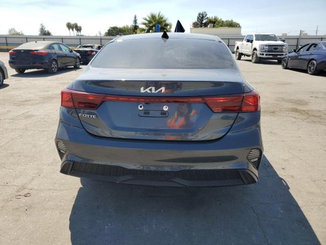 3KPF24AD9PE555270 - 2023 KIA FORTE LX CHARCOAL photo 6