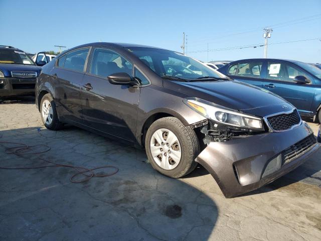 3KPFL4A73HE140874 - 2017 KIA FORTE LX CHARCOAL photo 4