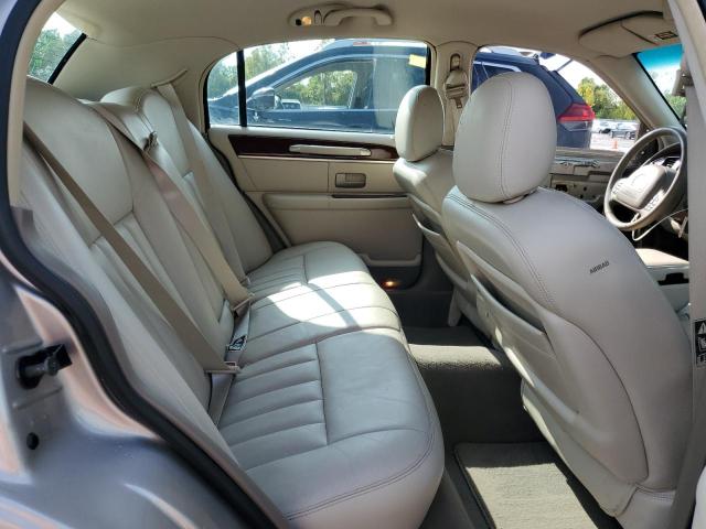 1LNHM81W63Y602976 - 2003 LINCOLN TOWN CAR EXECUTIVE BEIGE photo 10