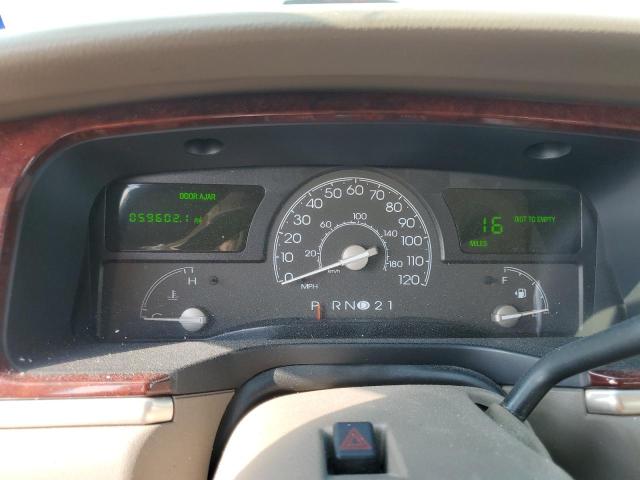 1LNHM81W63Y602976 - 2003 LINCOLN TOWN CAR EXECUTIVE BEIGE photo 9