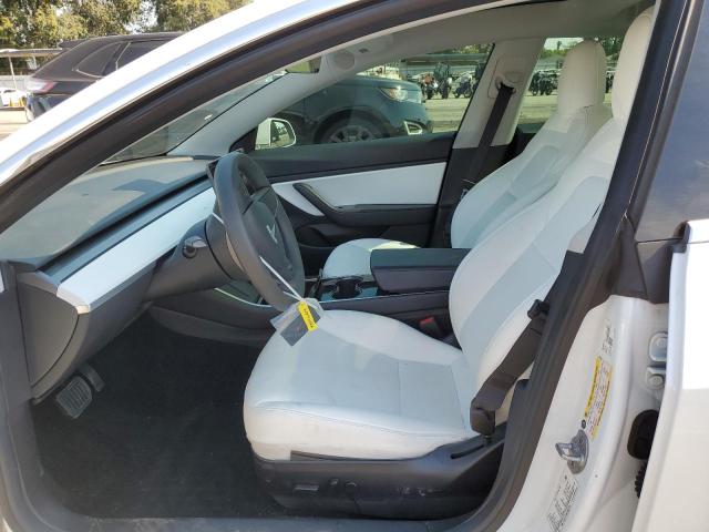 5YJ3E1EB4LF801664 - 2020 TESLA MODEL 3 Weiß Foto 7