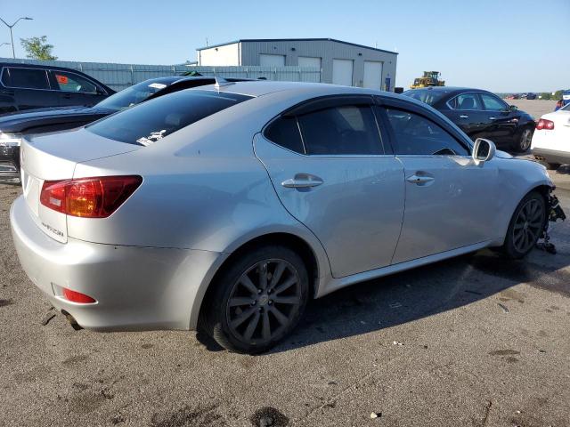 JTHCK262685019094 - 2008 LEXUS IS 250 WHITE photo 3