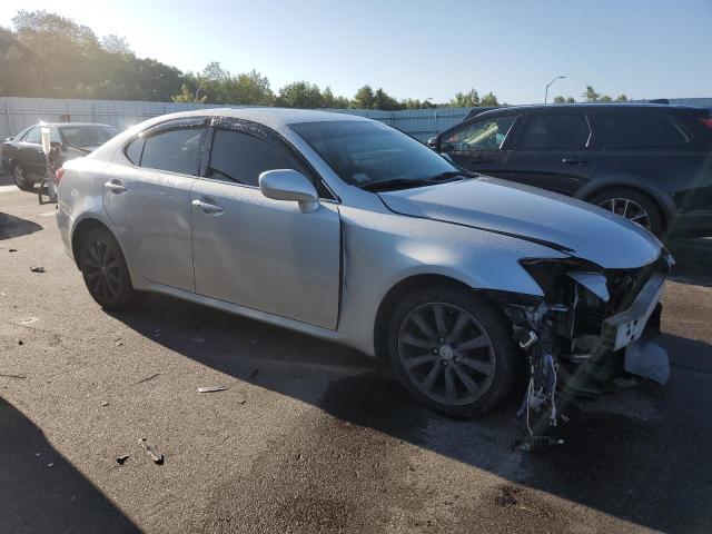 JTHCK262685019094 - 2008 LEXUS IS 250 WHITE photo 4