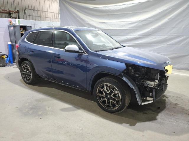 WBX73EF00P5W18686 - 2023 BMW X1 XDRIVE28I BLUE photo 4