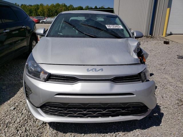 3KPA24AD3PE596522 - 2023 KIA RIO LX SILVER photo 5