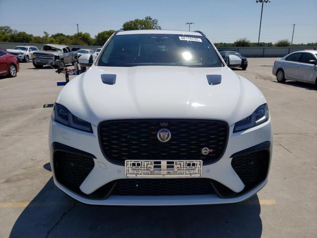 SADCZ2EE3NA697706 - 2022 JAGUAR F-PACE SVR WHITE photo 5