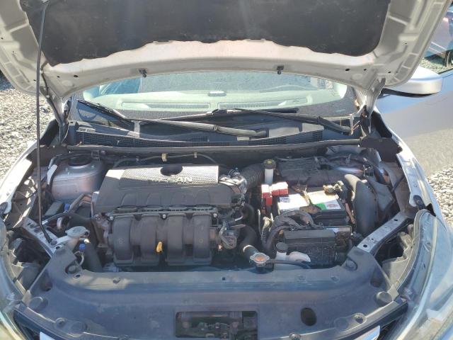 3N1AB7AP8JY245674 - 2018 NISSAN SENTRA S 银色 照片 11