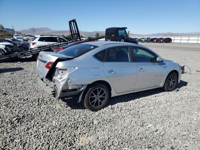 3N1AB7AP8JY245674 - 2018 NISSAN SENTRA S 银色 照片 3