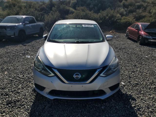 3N1AB7AP8JY245674 - 2018 NISSAN SENTRA S 银色 照片 5