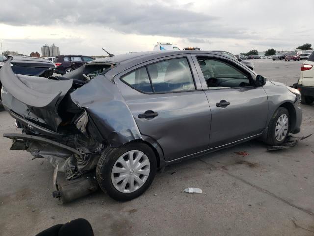 3N1CN7AP7JL828590 - 2018 NISSAN VERSA S ნაცრისფერი ფოტო 3