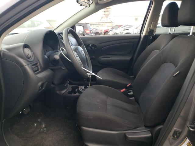 3N1CN7AP7JL828590 - 2018 NISSAN VERSA S ნაცრისფერი ფოტო 7