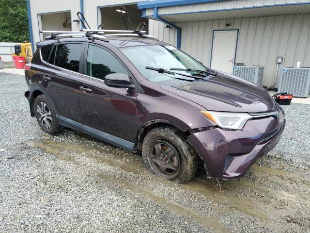 2T3BFREV0JW731265 - 2018 TOYOTA RAV4 LE 紫色 照片 4