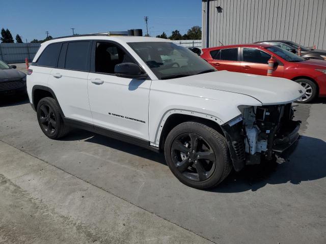 1C4RJHAG8PC517005 - 2023 JEEP GRAND CHEROKEE LAREDO 白色 照片 4