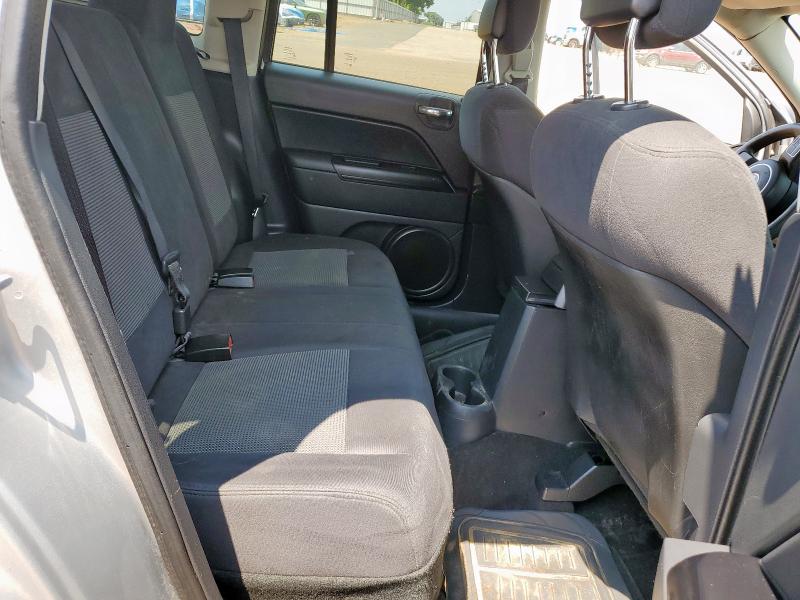 1J4NT1FB1BD260117 - 2011 JEEP COMPASS SPORT SILVER photo 10