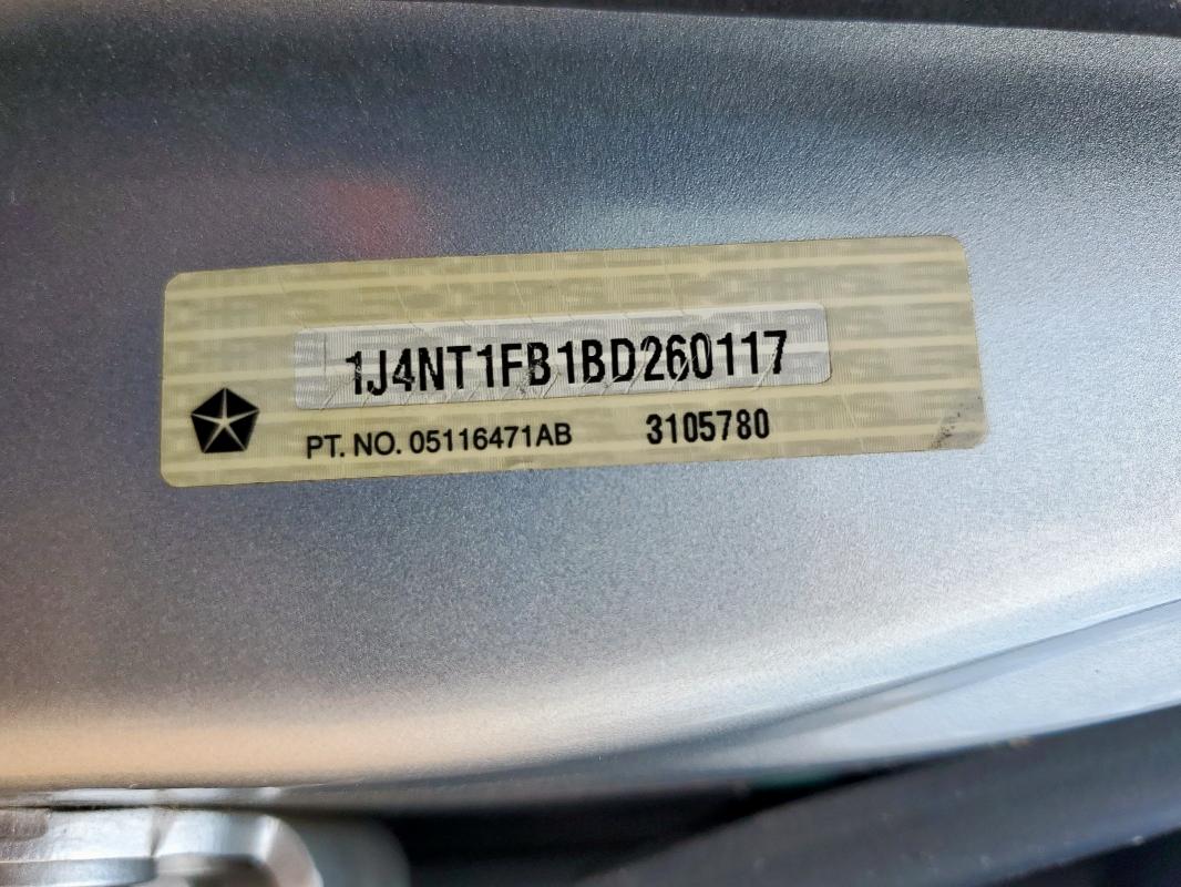 1J4NT1FB1BD260117 - 2011 JEEP COMPASS SPORT SILVER photo 13