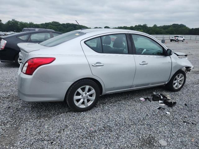 3N1CN7AP8JL844958 - 2018 NISSAN VERSA S ვერცხლისფერი ფოტო 3