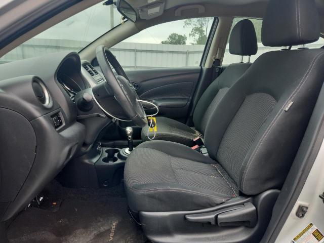 3N1CN7AP8JL844958 - 2018 NISSAN VERSA S ვერცხლისფერი ფოტო 7