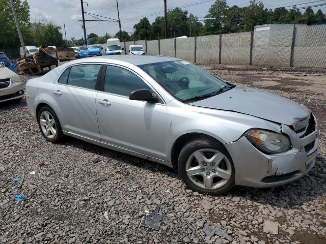 1G1ZB5E15BF397858 - 2011 CHEVROLET MALIBU LS ვერცხლისფერი ფოტო 4