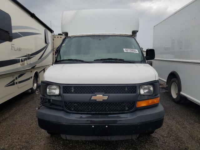 1GB0GRFF7G1207473 - 2016 CHEVROLET EXPRESS G3 WHITE photo 5