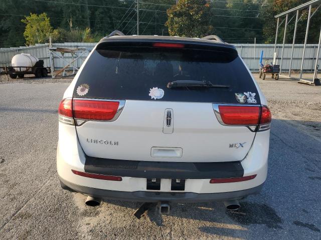 2LMDJ6JK5CBL03540 - 2012 LINCOLN MKX WHITE photo 6