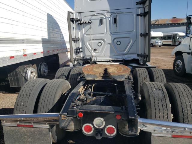 1FUJHHDR5MLMJ2657 - 2021 FREIGHTLINER CASCADIA 1 Gümüş foto 6