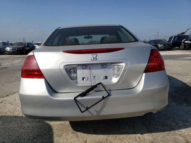 1HGCM56136A183686 - 2006 HONDA ACCORD VALUE SILVER photo 6