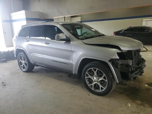 1C4RJEBG0JC247207 - 2018 JEEP GRAND CHEROKEE LIMITED Gümüş foto 4